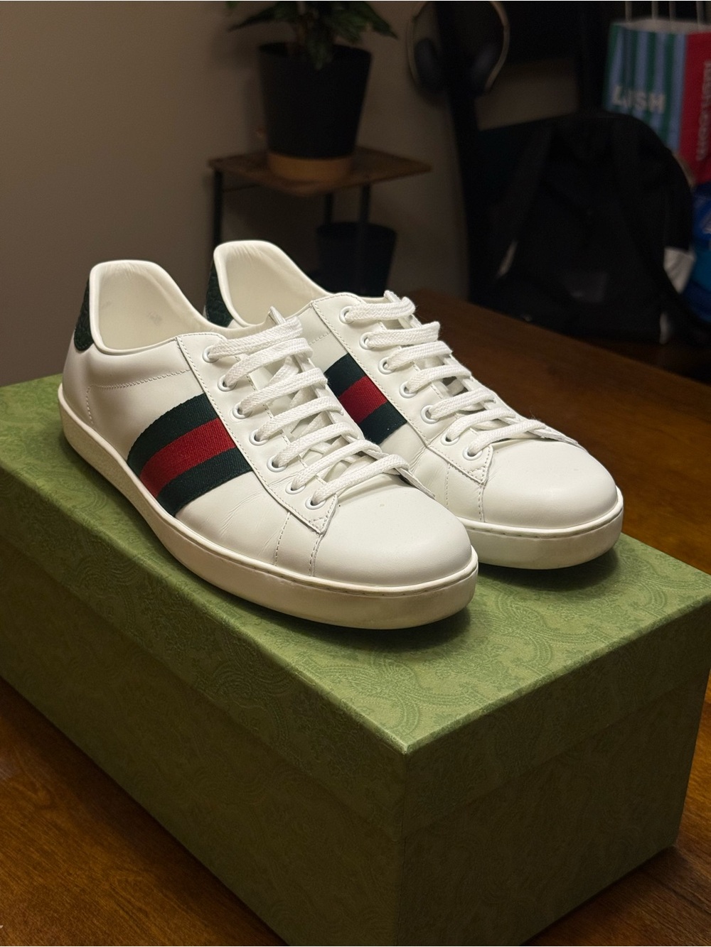Gucci White Leather Sneakers with Green and Red Web Stripe
